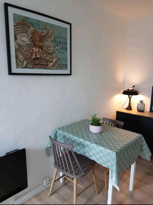 Lamoriciere Avec Parking - Centre Apartment *